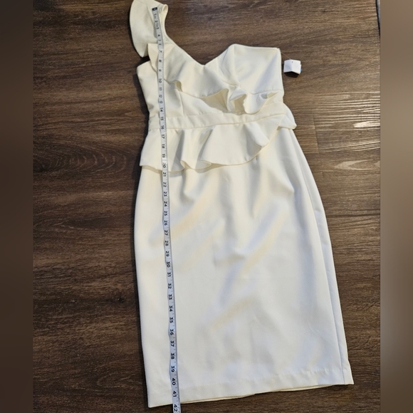 Bardot Women's Dress White  Asymmetrical One-Shoulder Ruffle White Midi - Picture 12 of 16